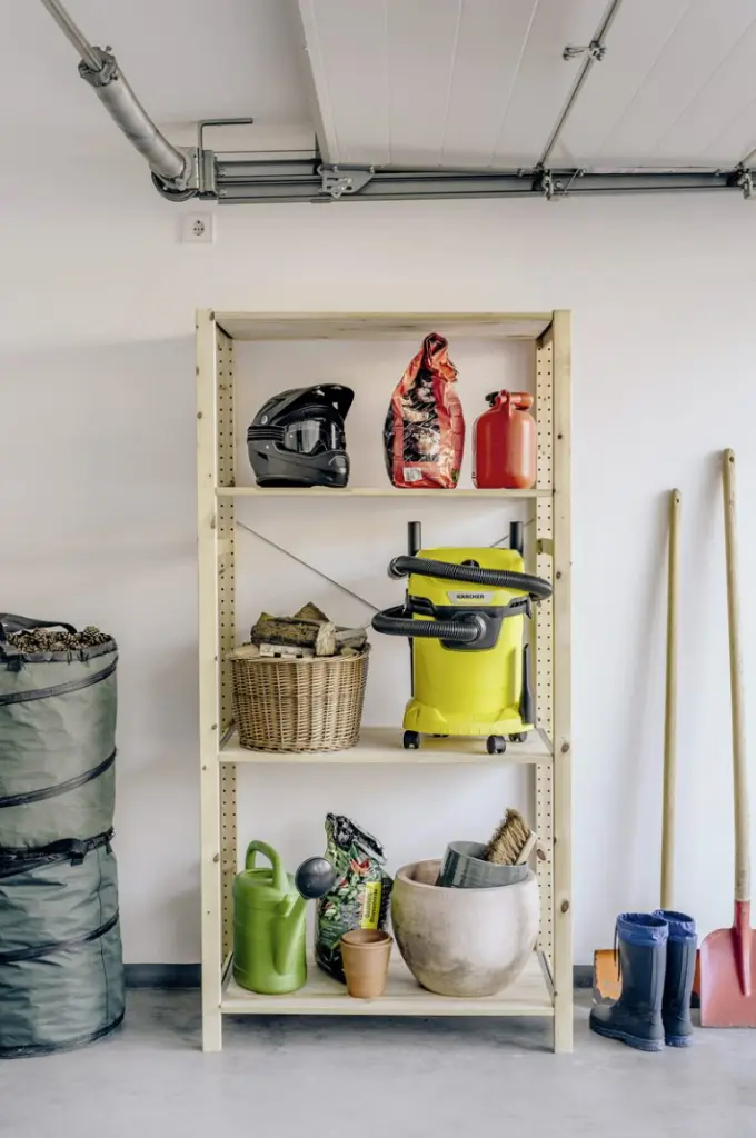 WD_3_17l_compact_storage_app_01_CI20_96-dpi-jpg-768x1155.webp