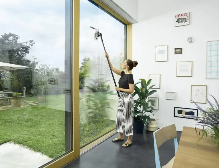 WV_1_extension_window_white_app_01_CI15_96-dpi-jpg-768x588.webp